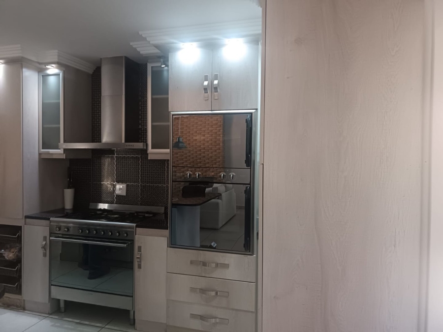 4 Bedroom Property for Sale in Hillcrest Northern Cape